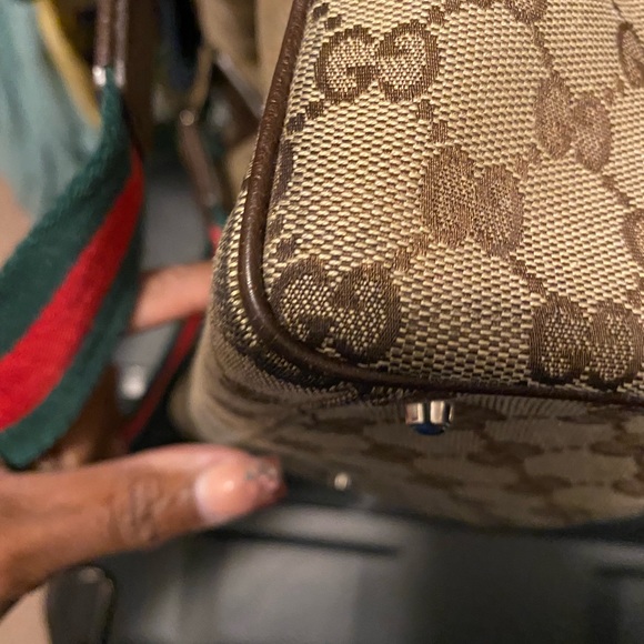 Cute Gucci tote. - Picture 11 of 12